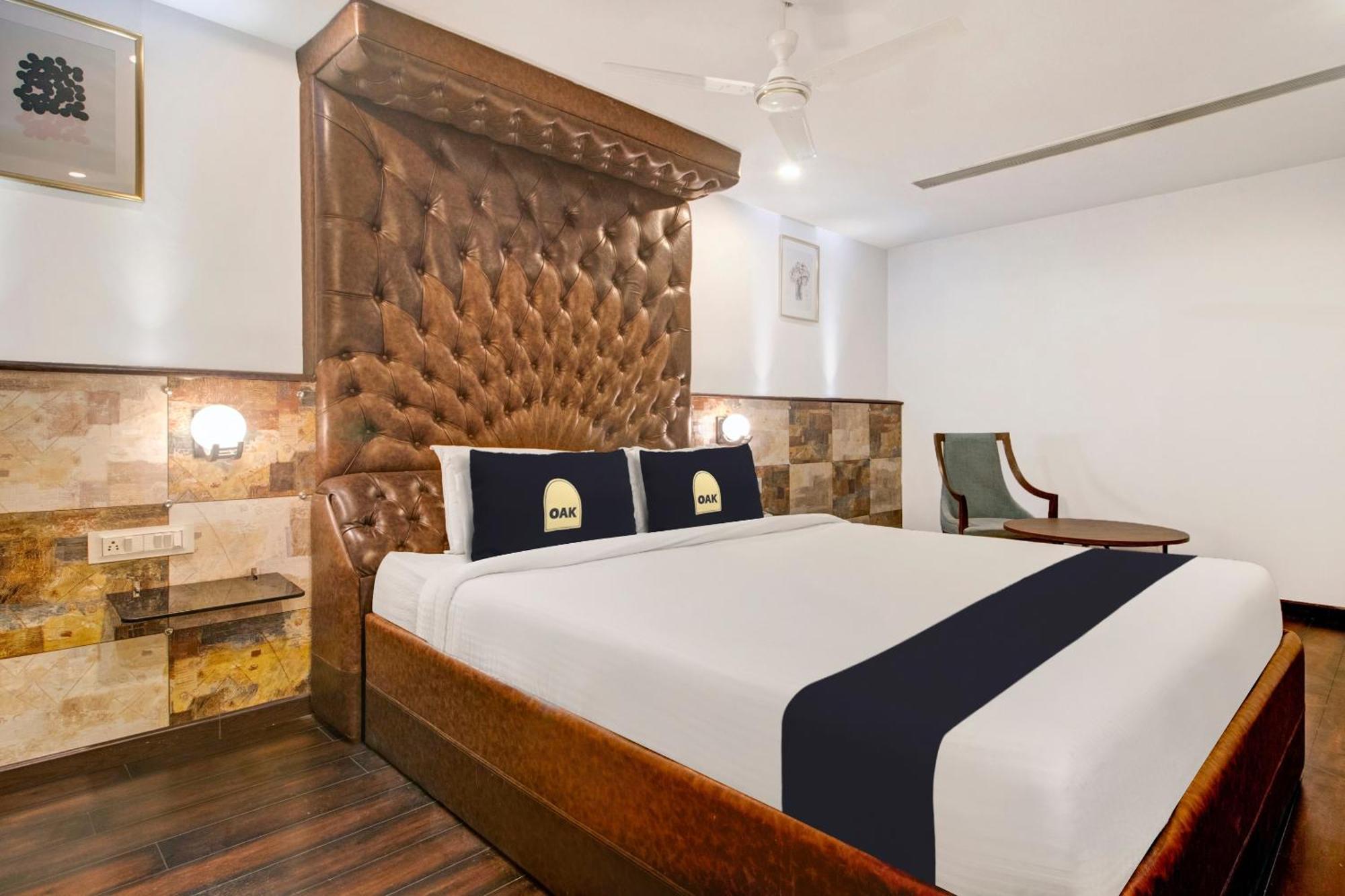O Oak Whiteridge Near L.v Prasad & Basava Tharakam Hospital Banjara Hills